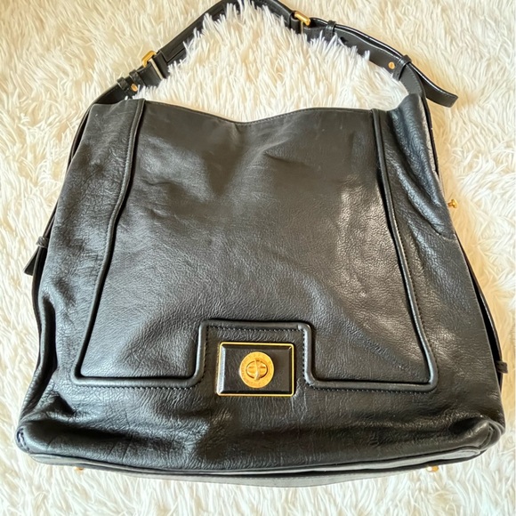 MARC JACOBS Large Black Leather Shoulder Handbag Hobo Purse Tote Gold Hardware - Picture 1 of 11